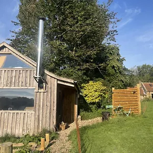 The At Shambala- Now With Sauna Available To Book! Whitby